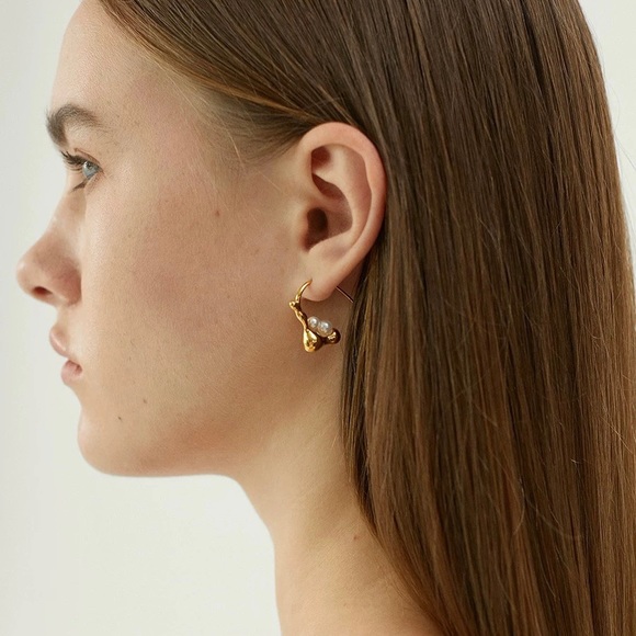 Pearl earrings, thread earrings, abstract earrings gold, gold earrings, - Picture 3 of 9